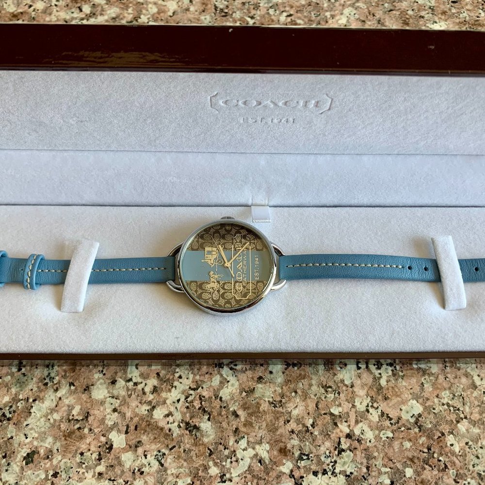 NEW Coach Women's Stainless Steel Signature Watch Retired Model - Picture 3 of 5